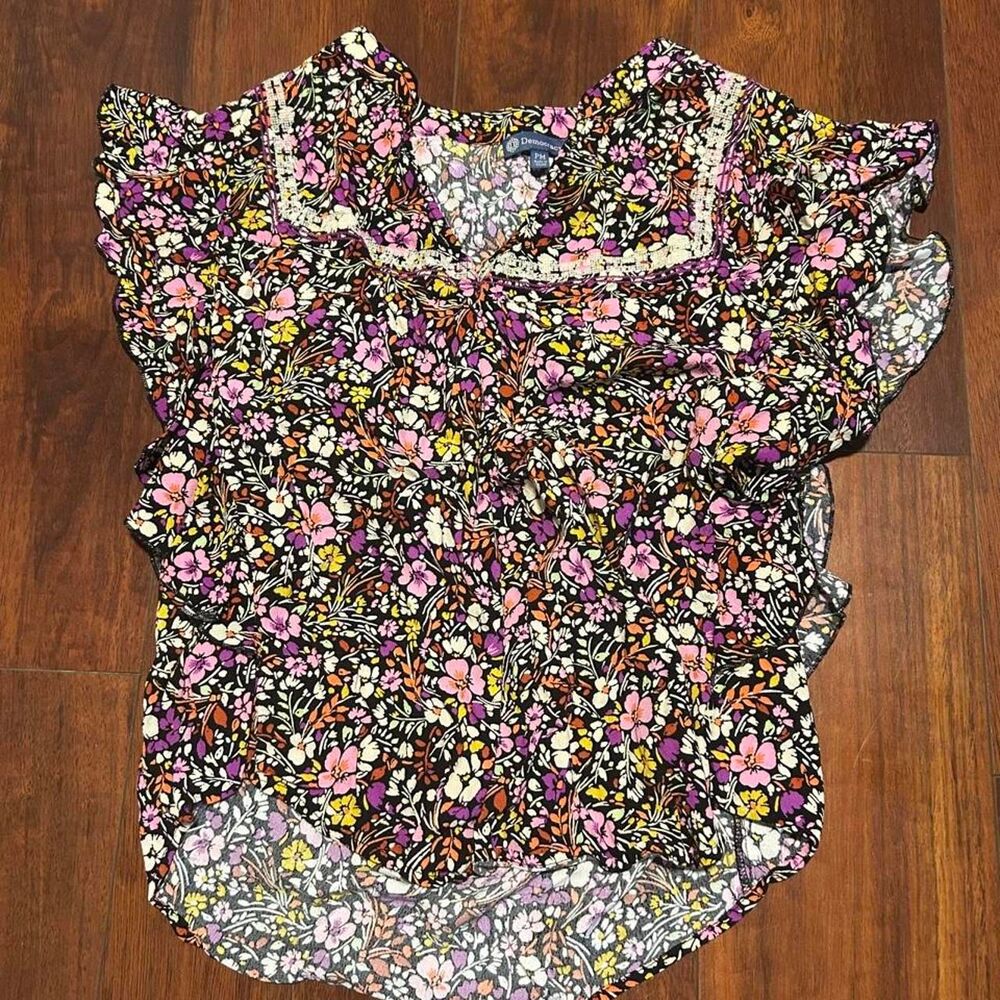 Democracy fluttery sleeve blouse